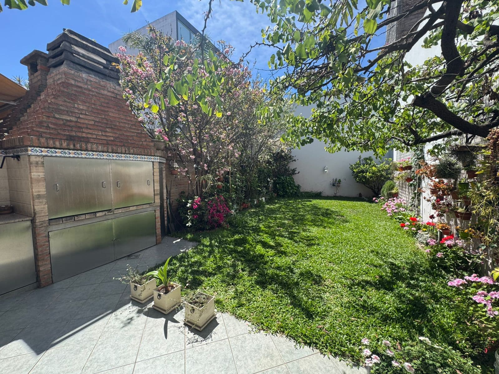 Ceretti 2600 - Casa Tipo Dúplex de 6 Ambientes con Jardín y Terraza en Villa Urquiza