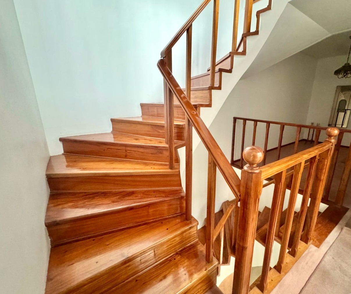 Ceretti 2600 - Casa Tipo Dúplex de 6 Ambientes con Jardín y Terraza en Villa Urquiza