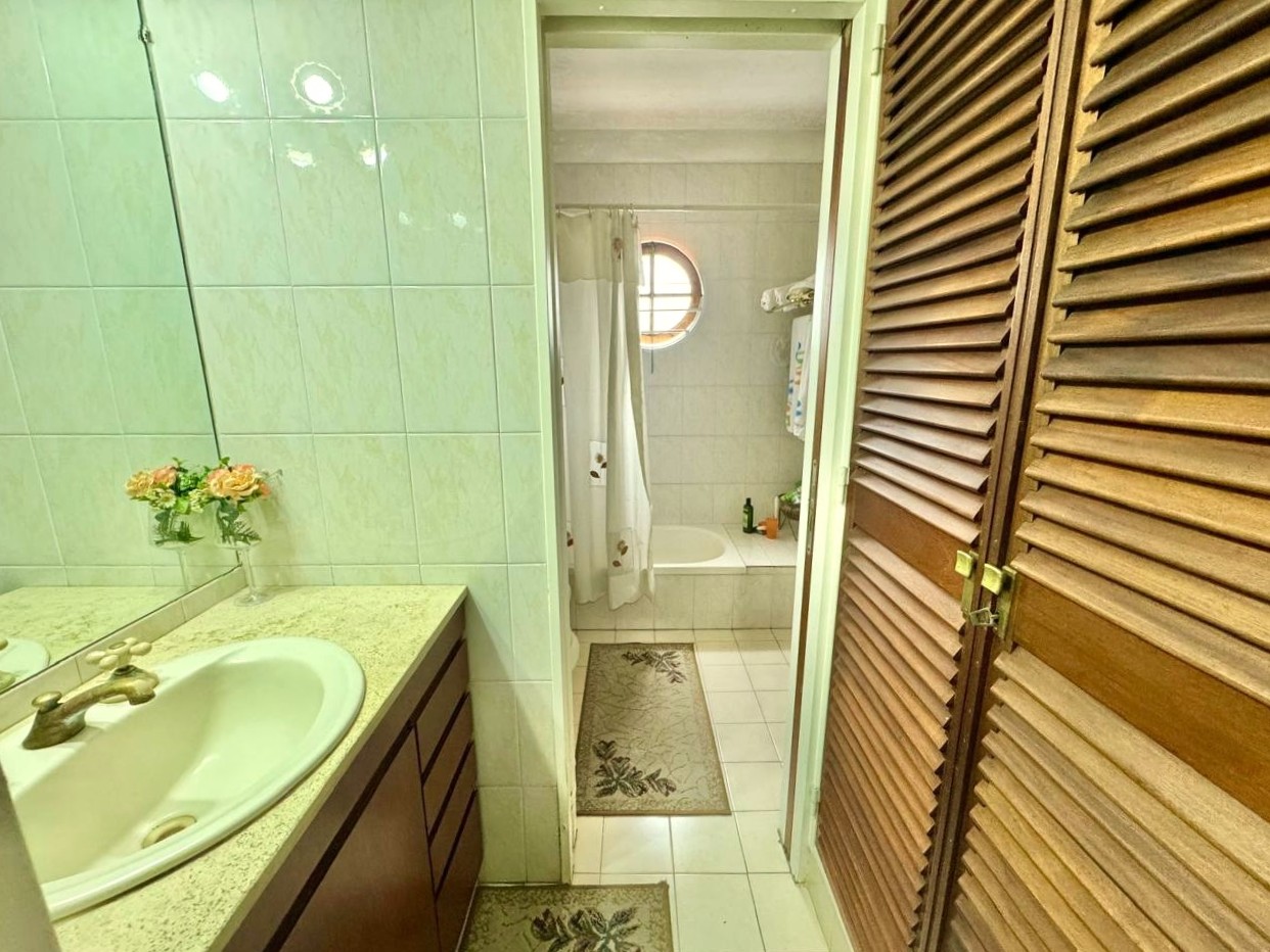 Ceretti 2600 - Casa Tipo Dúplex de 6 Ambientes con Jardín y Terraza en Villa Urquiza