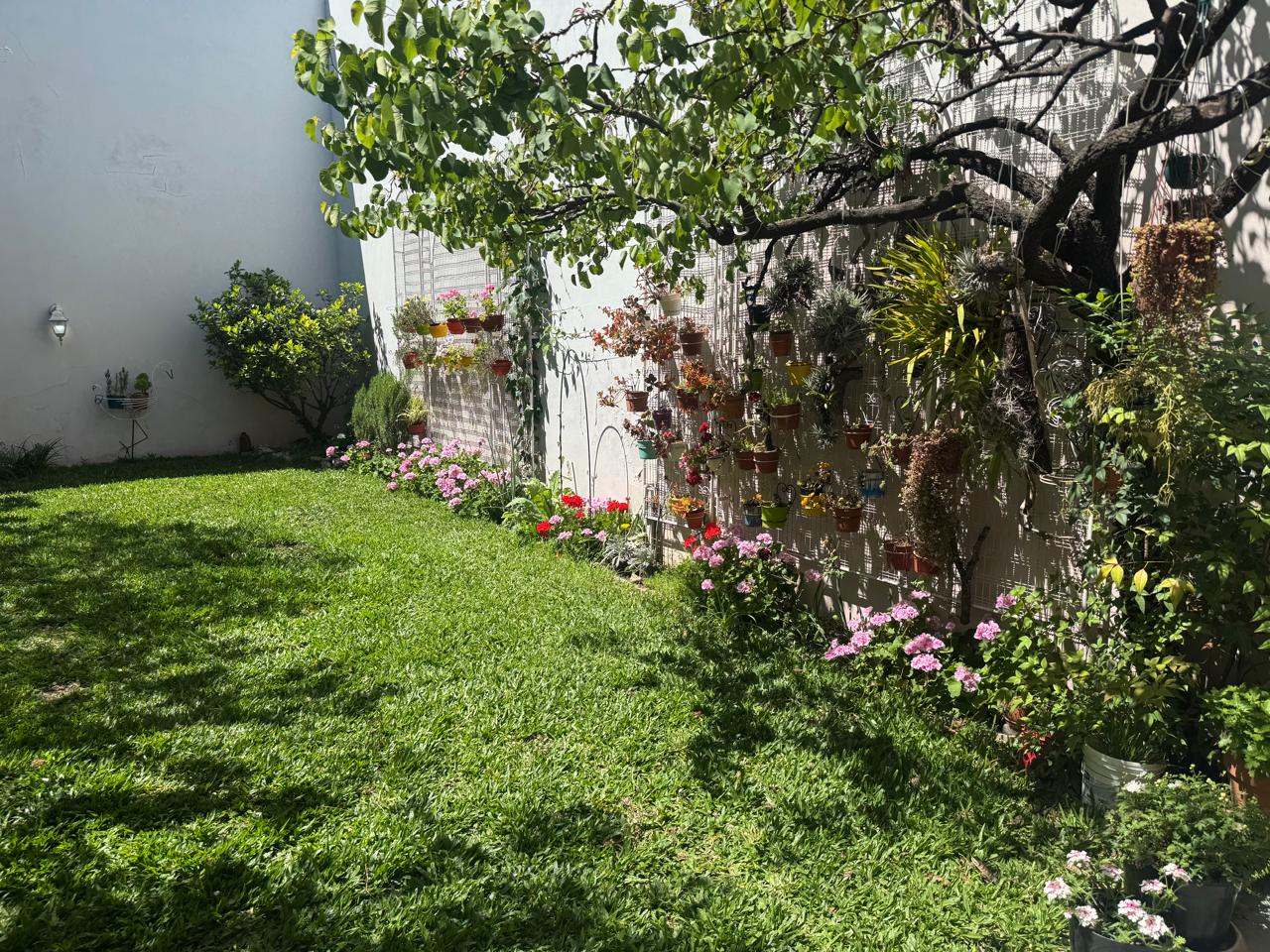 Ceretti 2600 - Casa Tipo Dúplex de 6 Ambientes con Jardín y Terraza en Villa Urquiza