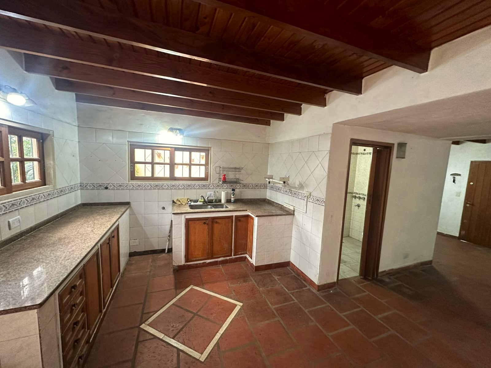 ¡Casa de Ensueño de 4 Ambientes con Pileta y Dependencia en Boulogne Sur Mer!