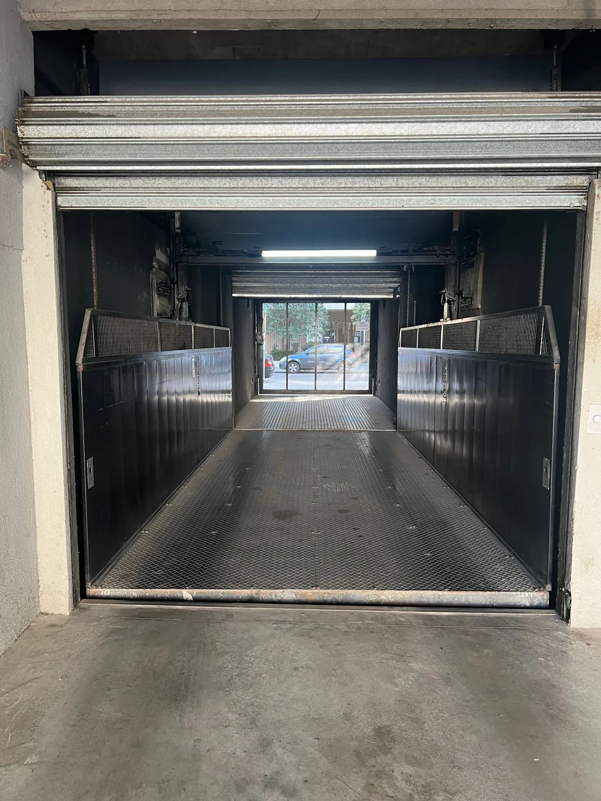 Imagen 5 de Inversión Inteligente: Cochera en Venta en Villa Urquiza, Zona Estratégica