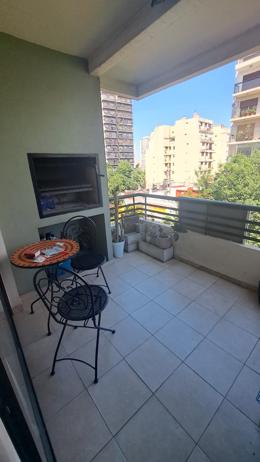 Av. Federico Lacroze N°3140,  3 ambientes Luminoso con balcón terraza y parrilla.