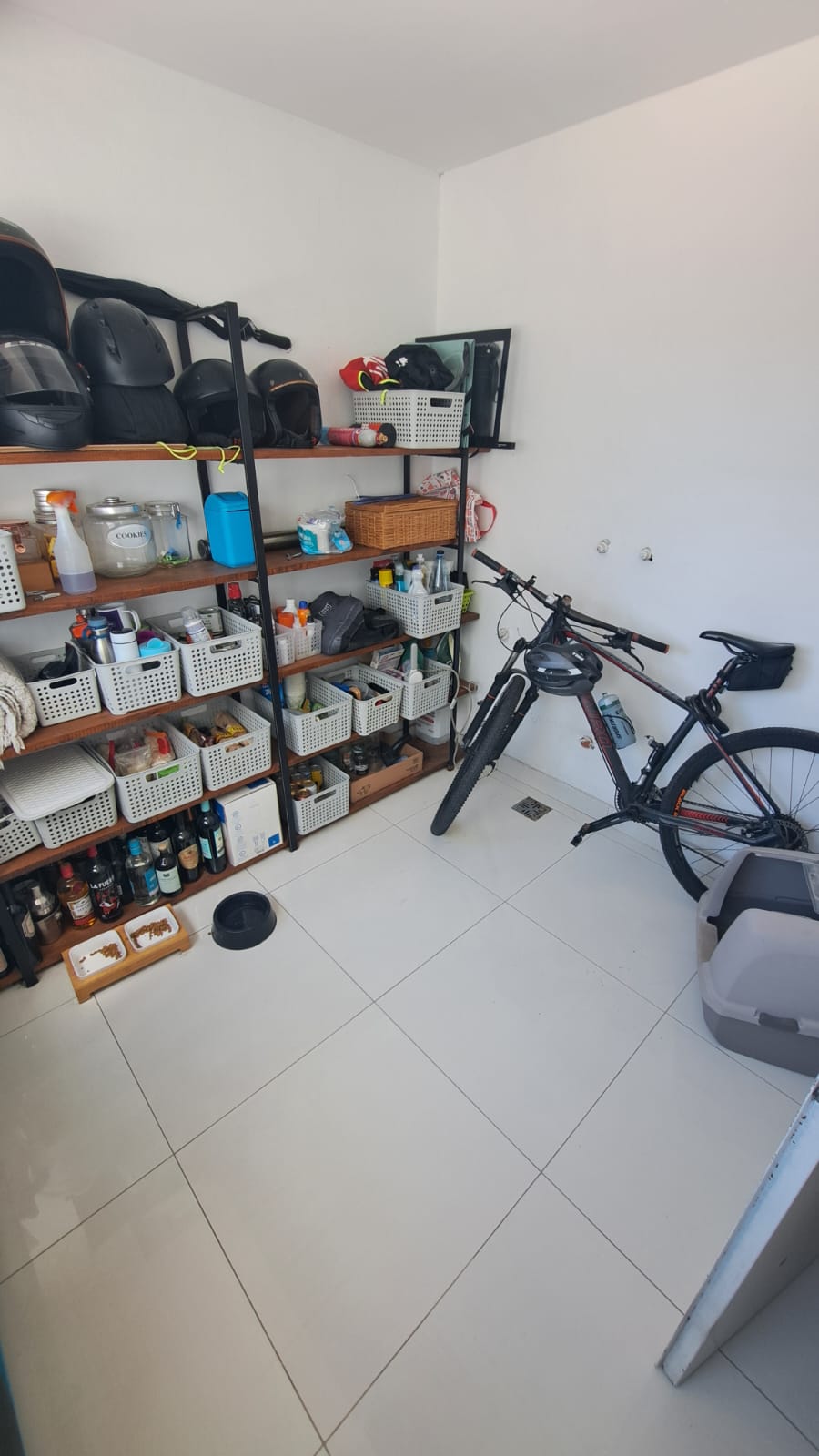 Av. Federico Lacroze N°3140,  3 ambientes Luminoso con balcón terraza y parrilla.