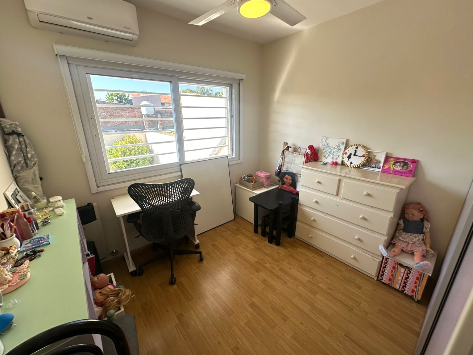 Manuel Diaz Velez N°2900,  Dúplex 4 Ambientes en Olivos - Suite, Escritorio y Patio - 161m² - Doble Cochera