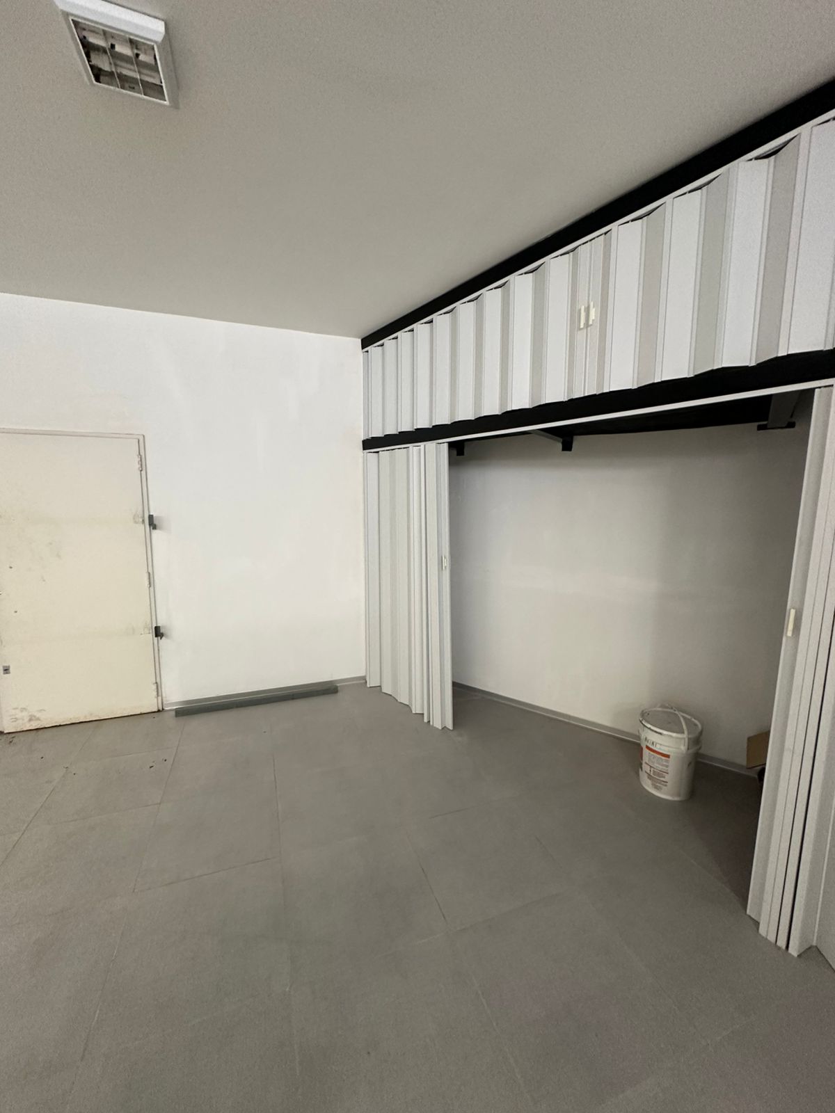 Caracas 2371, Oficina Comercial Con Vestuarios Y Terraza, Solución Integral Para Operaciones Y Gestión.