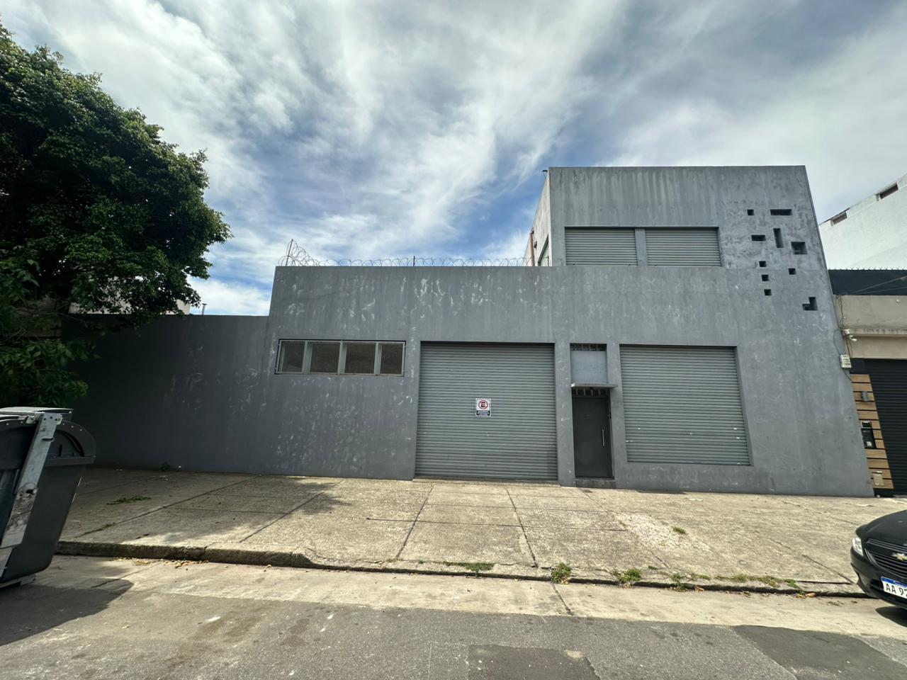 Caracas 2371, Oficina Comercial Con Vestuarios Y Terraza, Solución Integral Para Operaciones Y Gestión.