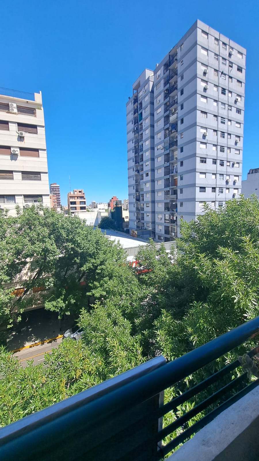 Av. Federico Lacroze N°3140,  3 ambientes Luminoso con balcón terraza y parrilla.