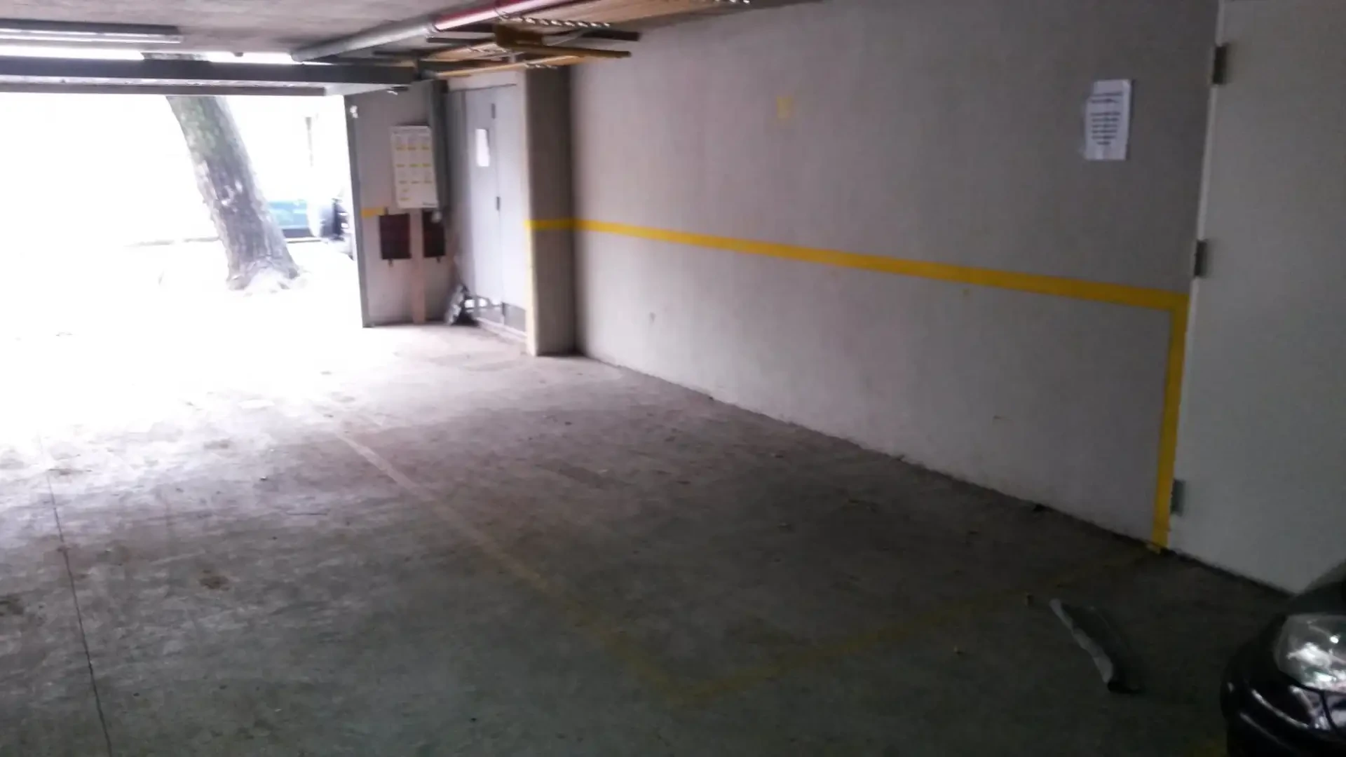 Imagen 3 de Cocheras Cubiertas en Planta Baja con Acceso Automático