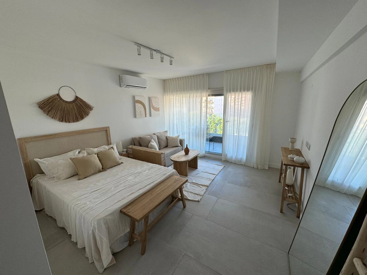 Hermoso Alquiler Temporal Amueblado en Coghlan.