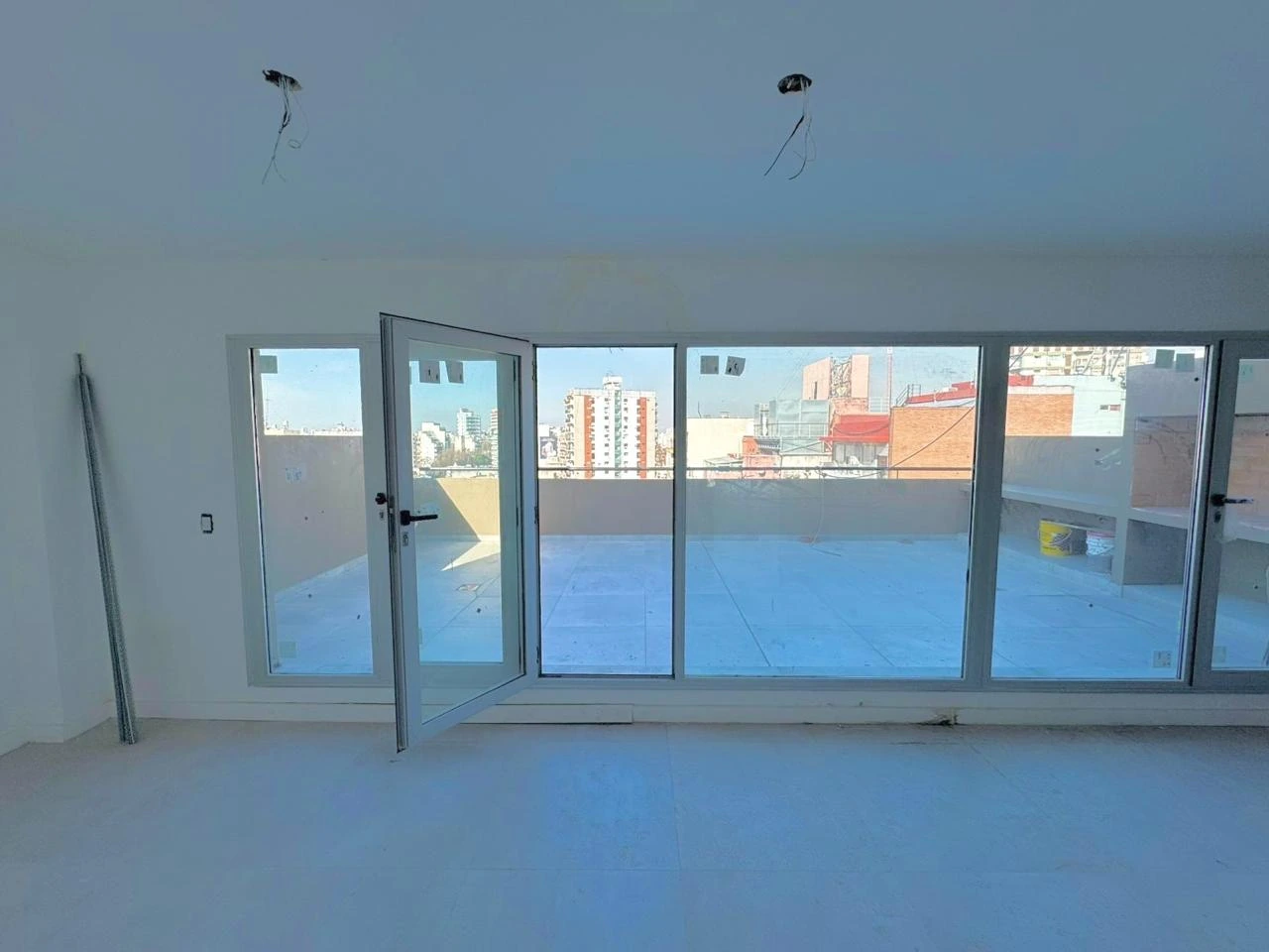 Imagen 2 de ¡Monoambiente Único Y Divisible Con Terraza Propia!