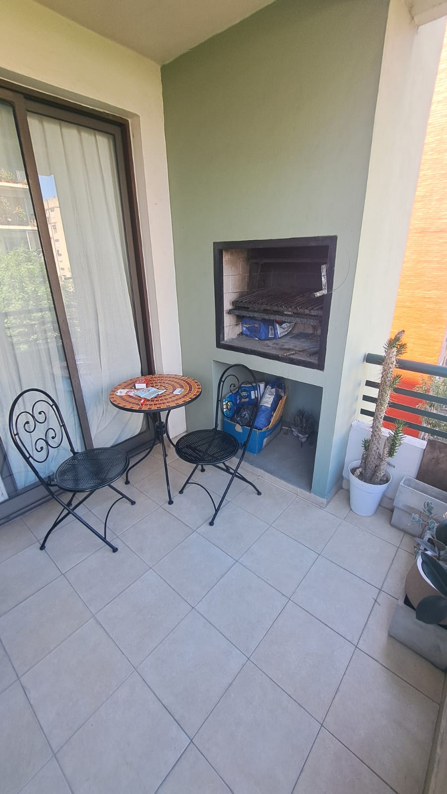 Av. Federico Lacroze N°3140,  3 ambientes Luminoso con balcón terraza y parrilla.