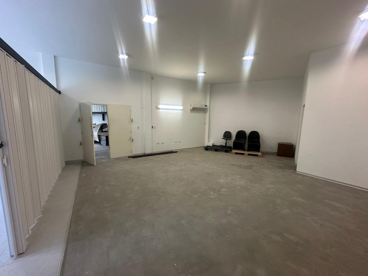 Caracas 2371, Oficina Comercial Con Vestuarios Y Terraza, Solución Integral Para Operaciones Y Gestión.