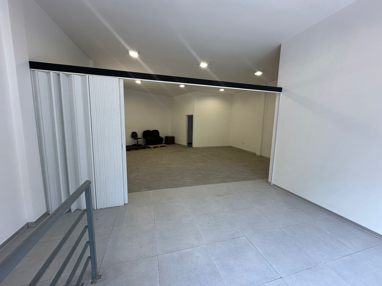 Caracas 2371, Oficina Comercial Con Vestuarios Y Terraza, Solución Integral Para Operaciones Y Gestión.