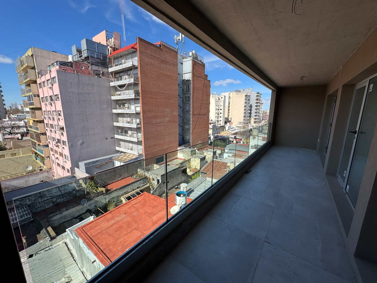 Echeverría 4962 5ºC - Moderno Tres Ambientes a estrenar.